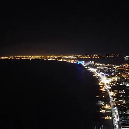 Max - Mamaia Nord 호스텔