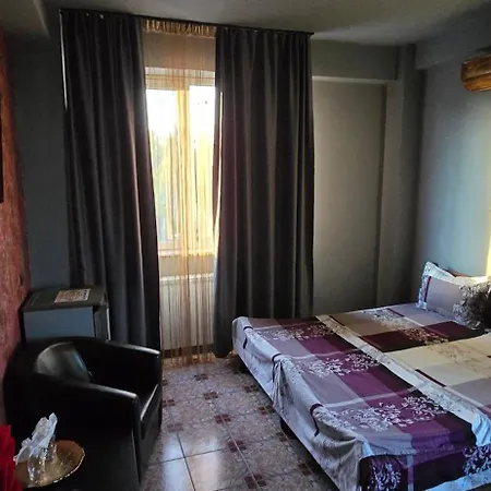 Max - Mamaia Nord 호스텔 Năvodari