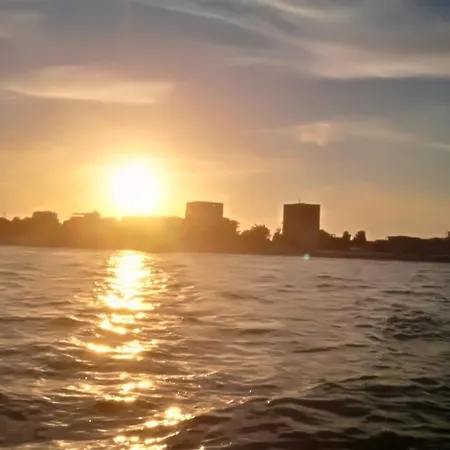 호스텔 Max - Mamaia Nord *