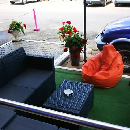 호스텔 Max - Mamaia Nord Năvodari